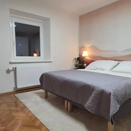 Alps & Lakes Apartment *